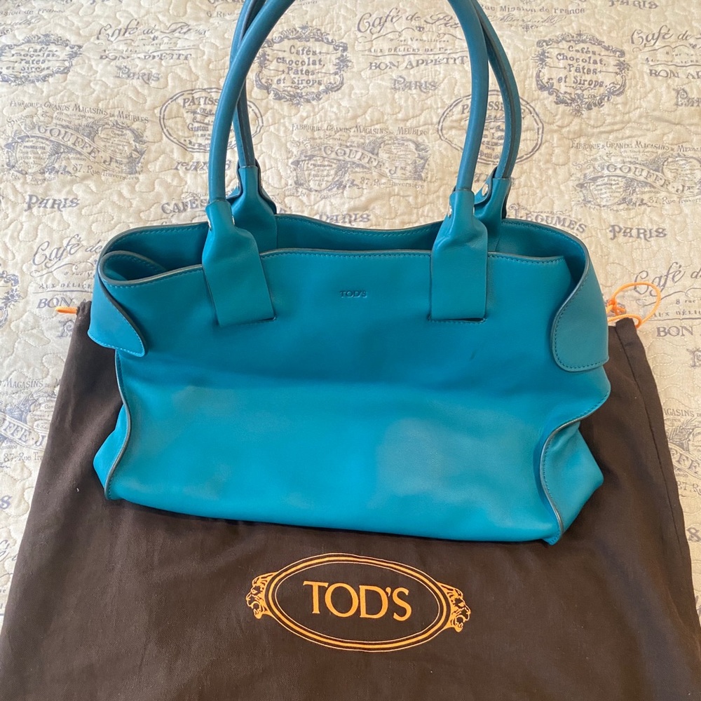 Tod’s Cape Bag.
